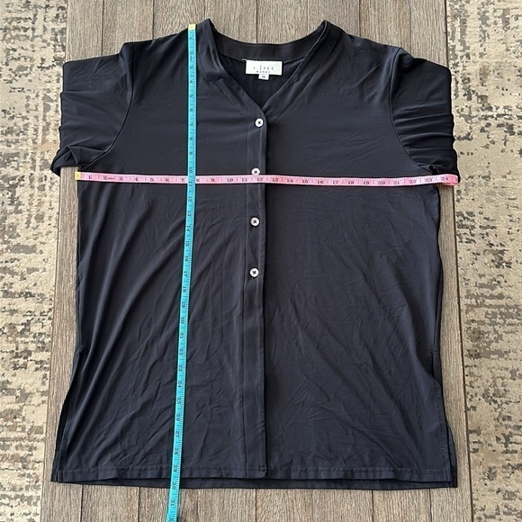 J Jill Woman Button Cardigan Top - Picture 7 of 9